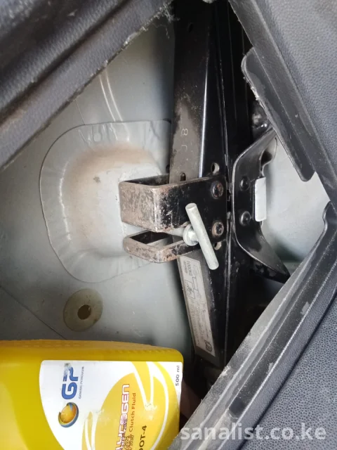 Mazda Premacy 2008 | Auto | 7-Seater | Petrol | KES 500K 4