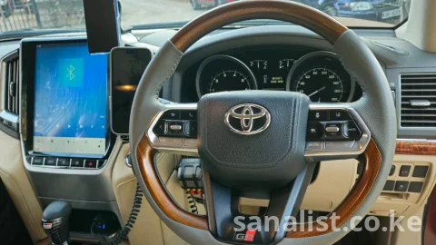 Toyota Land Cruiser New Shape | Facelift (Ex-Japan) | Cars for Sale in Nairobi 3