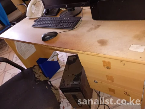 Office Desk with Double Drawers 4