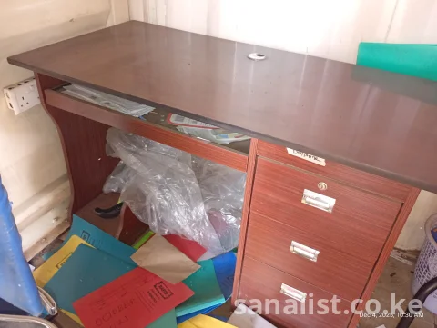 1.8 M Office Desk with 3 Drawers
