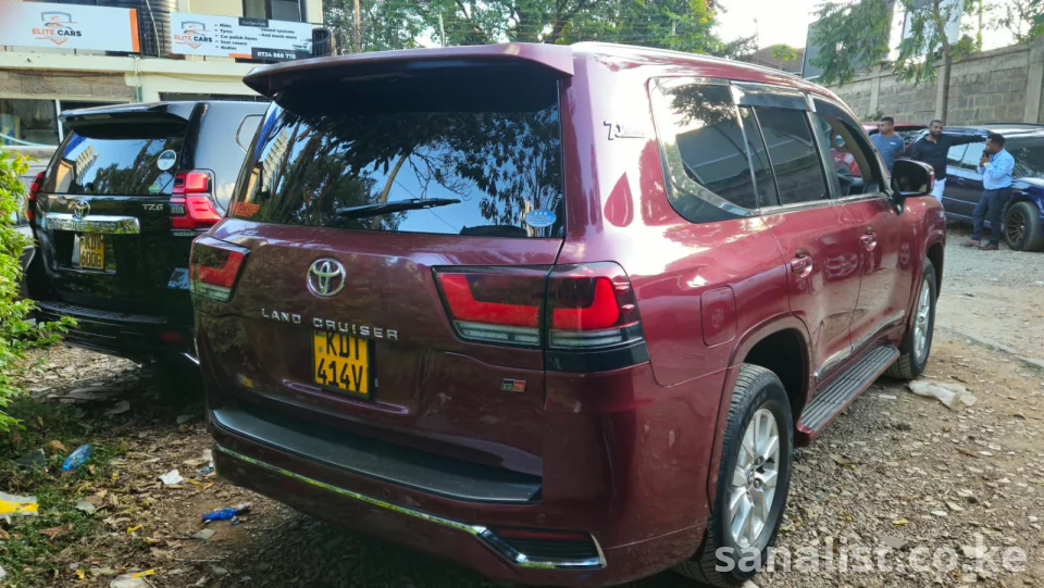 Toyota Land Cruiser New Shape | Facelift (Ex-Japan) | Cars for Sale in Nairobi