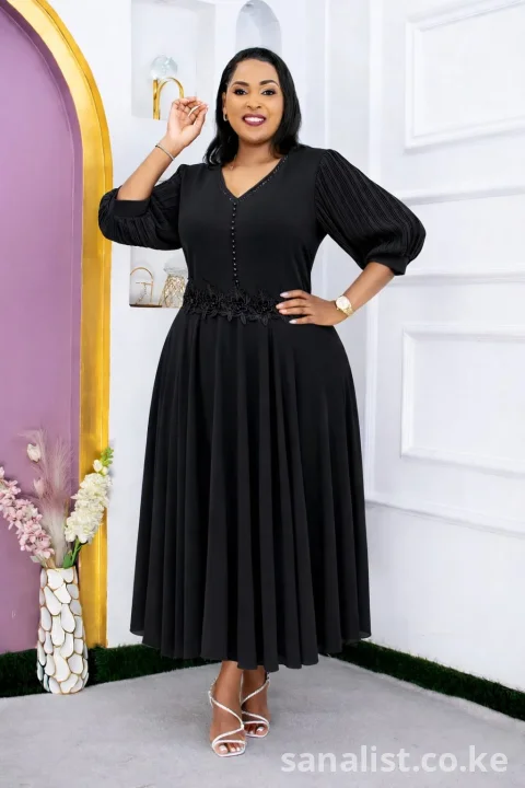 Elegant Pleated Midi Dress with Lace Detail – Available in Various Sizes 3