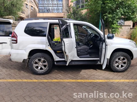 Toyota Land Cruiser Prado 2008 White | Used Cars in Kenya for Sale in Nairobi 7