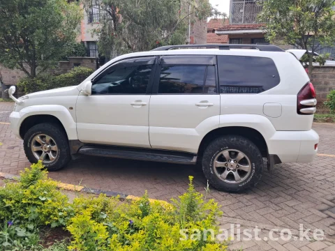 Toyota Land Cruiser Prado 2008 White | Used Cars in Kenya for Sale in Nairobi 6