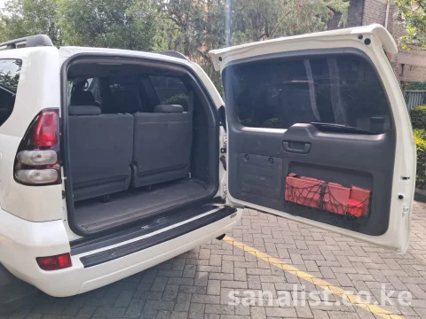Toyota Land Cruiser Prado 2008 White | Used Cars in Kenya for Sale in Nairobi