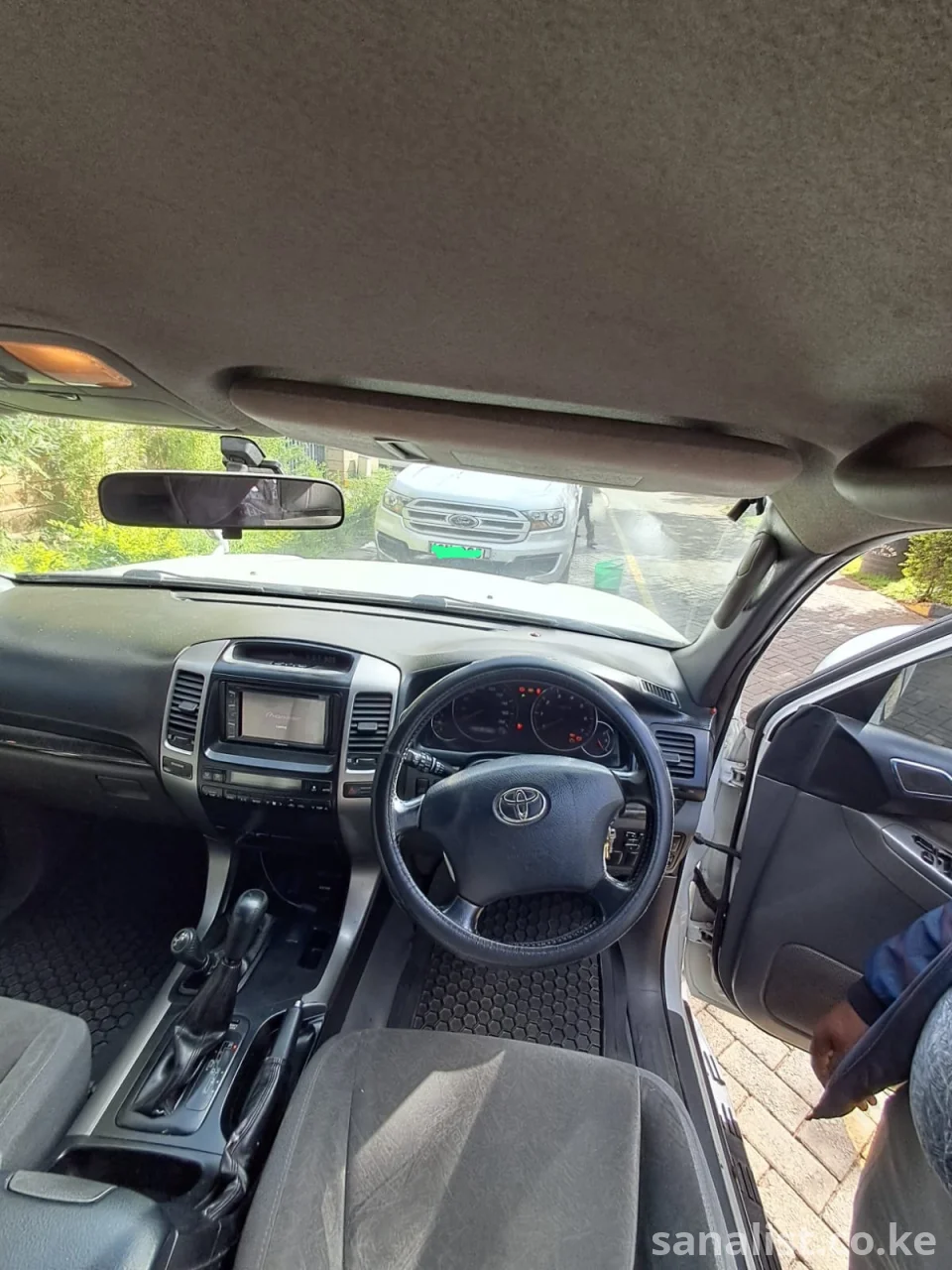 Toyota Land Cruiser Prado 2008 White | Used Cars in Kenya for Sale in Nairobi