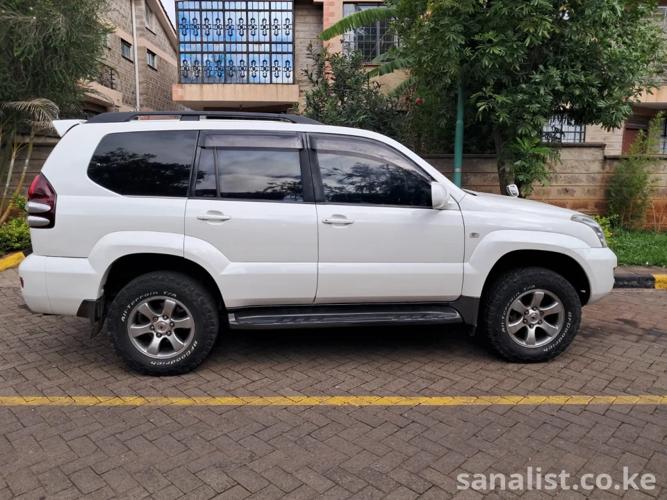 Toyota Land Cruiser Prado 2008 White | Used Cars in Kenya for Sale in Nairobi