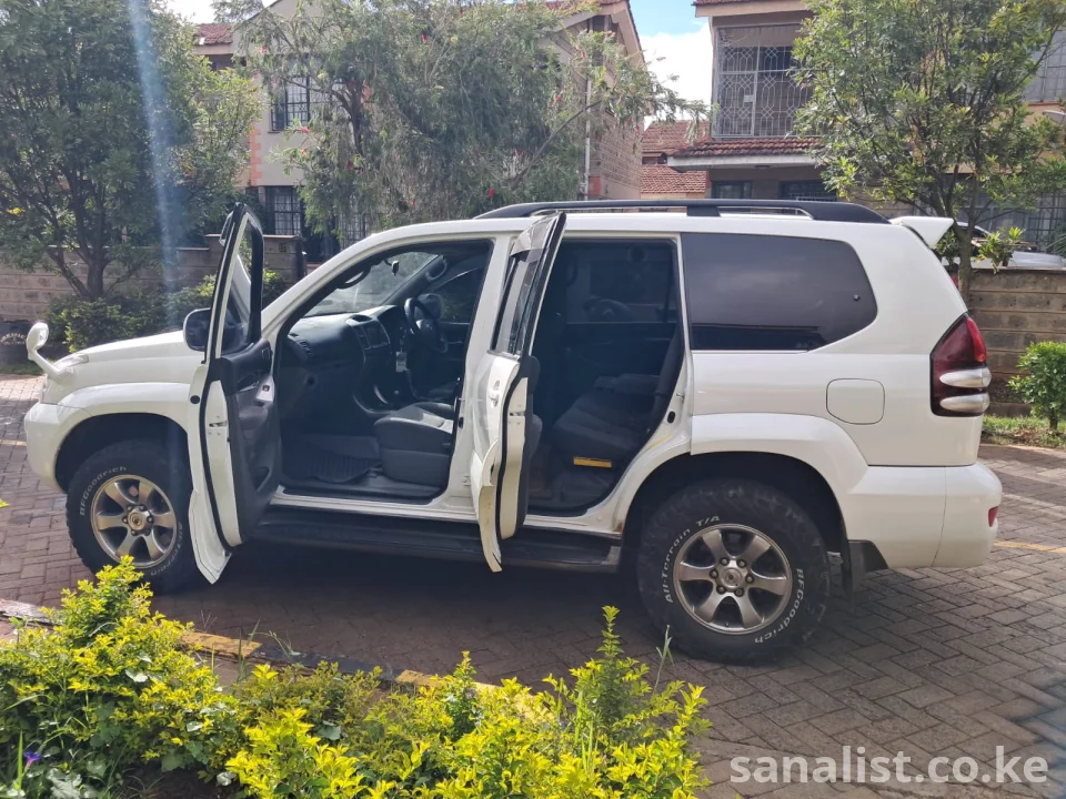Toyota Land Cruiser Prado 2008 White | Used Cars in Kenya for Sale in Nairobi