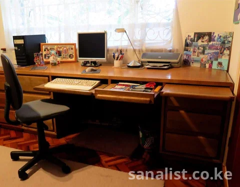 For Sale Amazing Modern Italian Design Desk with 2 Top Drawers & 6 Amazing XX Extra Large Drawers on both sides of the Desk! 5