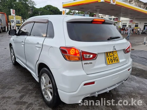 Mitsubishi RVR for Sale in Kenya – 2012 1800cc Petrol SUV Hire Purchase Available 3