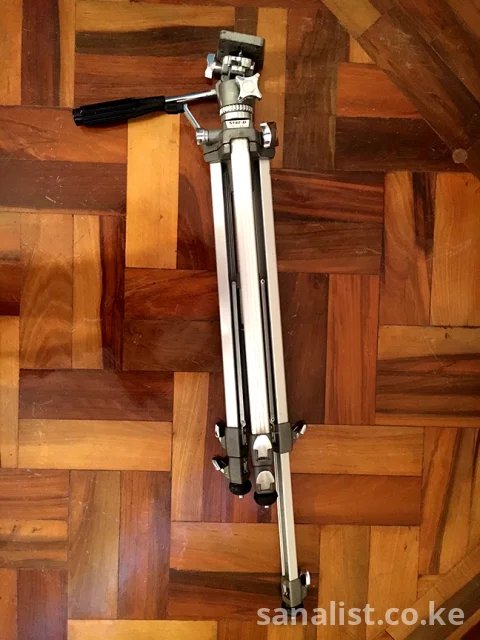 Star-D D-120 Professional Camera Tripod - Heavy-Duty 6