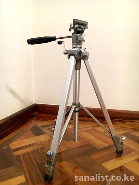 Star-D D-120 Professional Camera Tripod - Heavy-Duty 5