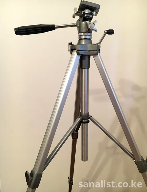 Star-D D-120 Professional Camera Tripod - Heavy-Duty 3