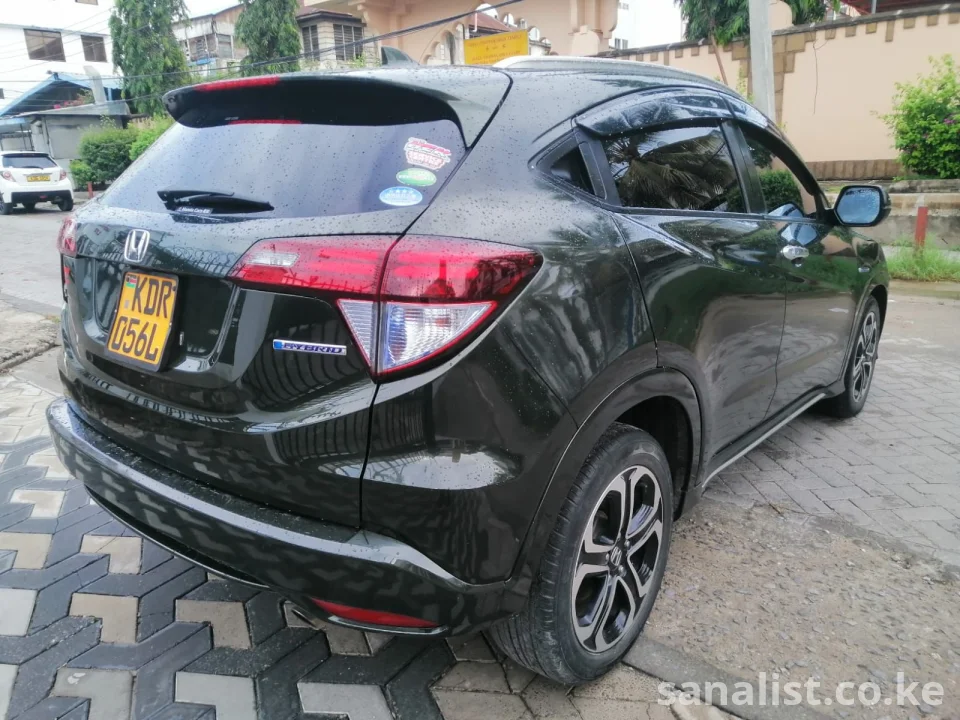 Honda Vezel Hybrid 2017 (Fresh Import Ex-Japan, 68,000km) – Mombasa | Financing Available