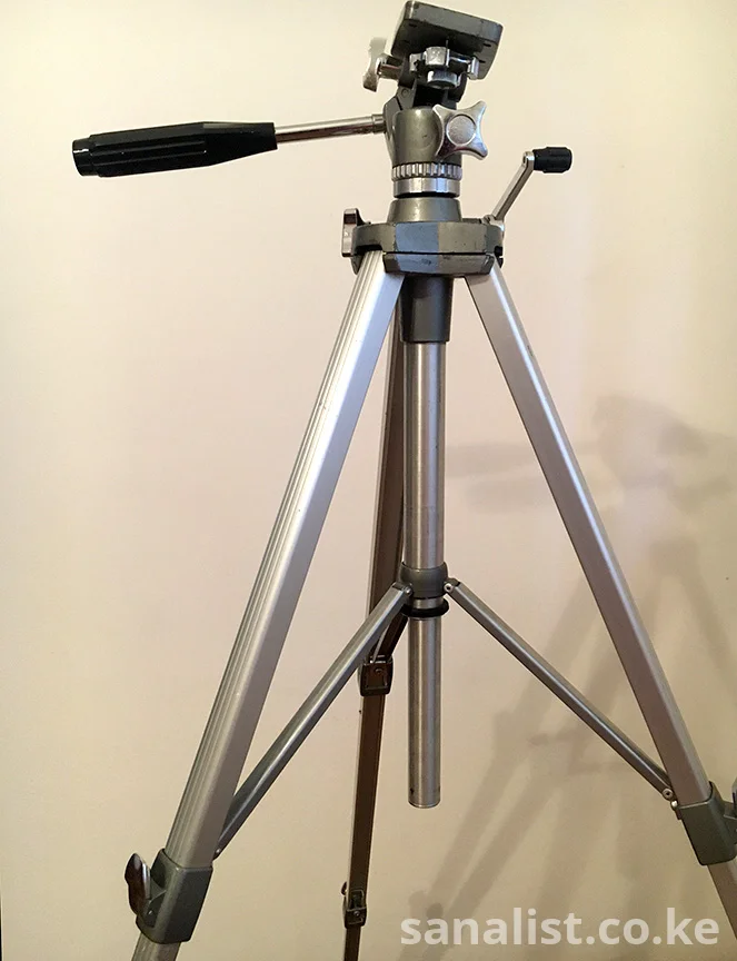 Star-D D-120 Professional Camera Tripod - Heavy-Duty