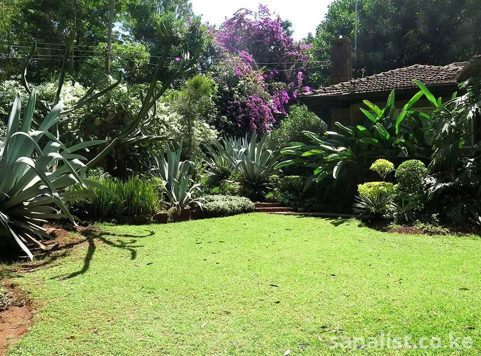 FOR SALE - PRESTIGIOUS PROPERTY IN LAVINGTON, NAIROBI (0.8 ACRES)
