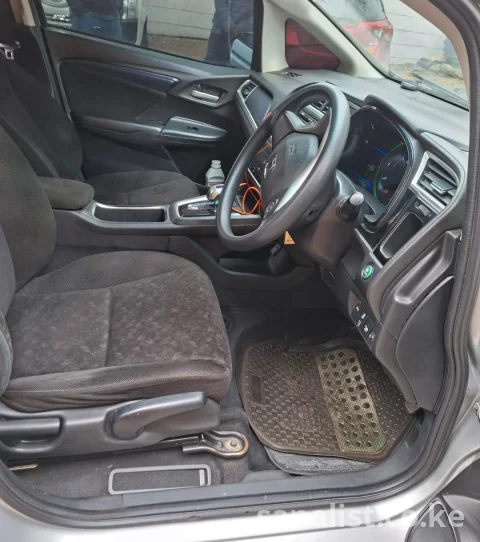 Honda Fit Shuttle 1.5L Hybrid Automatic for Sale in Nairobi, Kenya 3