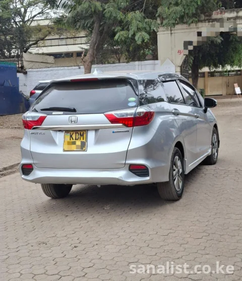 Honda Fit Shuttle 1.5L Hybrid Automatic for Sale in Nairobi, Kenya 4