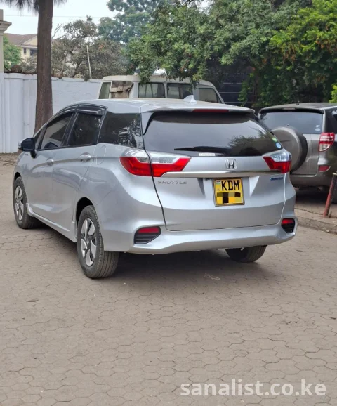 Honda Fit Shuttle 1.5L Hybrid Automatic for Sale in Nairobi, Kenya 5