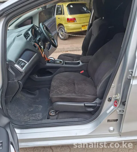 Honda Fit Shuttle 1.5L Hybrid Automatic for Sale in Nairobi, Kenya 12