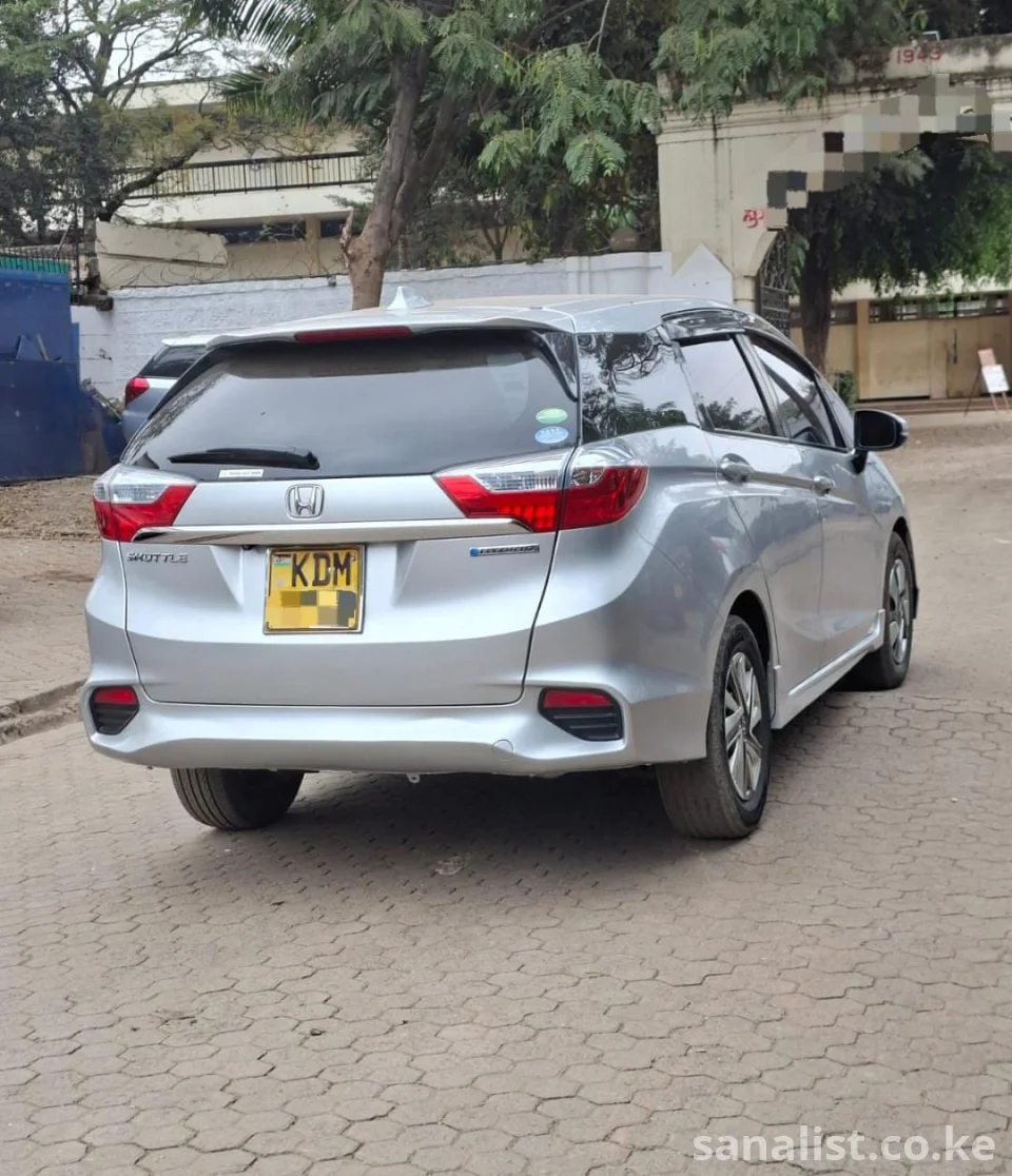 Honda Fit Shuttle 1.5L Hybrid Automatic for Sale in Nairobi, Kenya