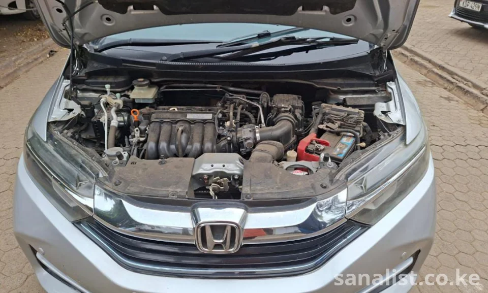 Honda Fit Shuttle 1.5L Hybrid Automatic for Sale in Nairobi, Kenya