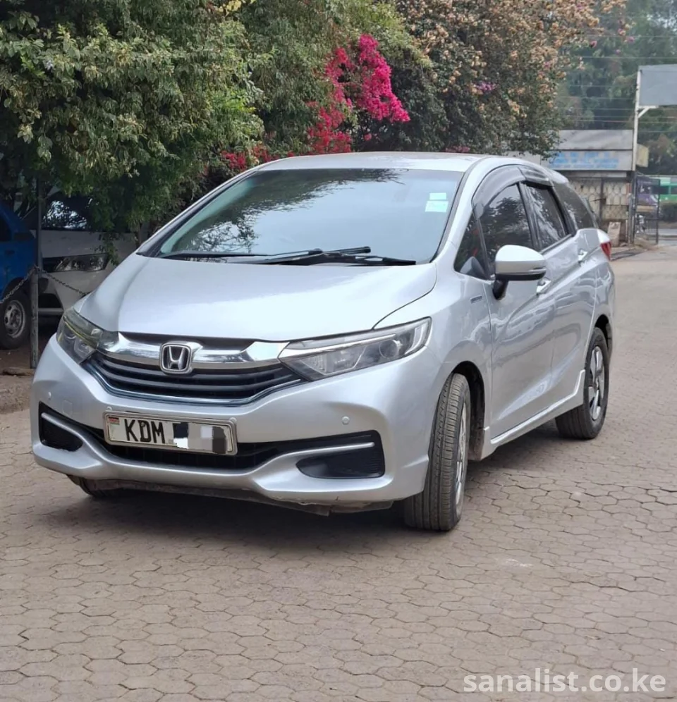 Honda Fit Shuttle 1.5L Hybrid Automatic for Sale in Nairobi, Kenya