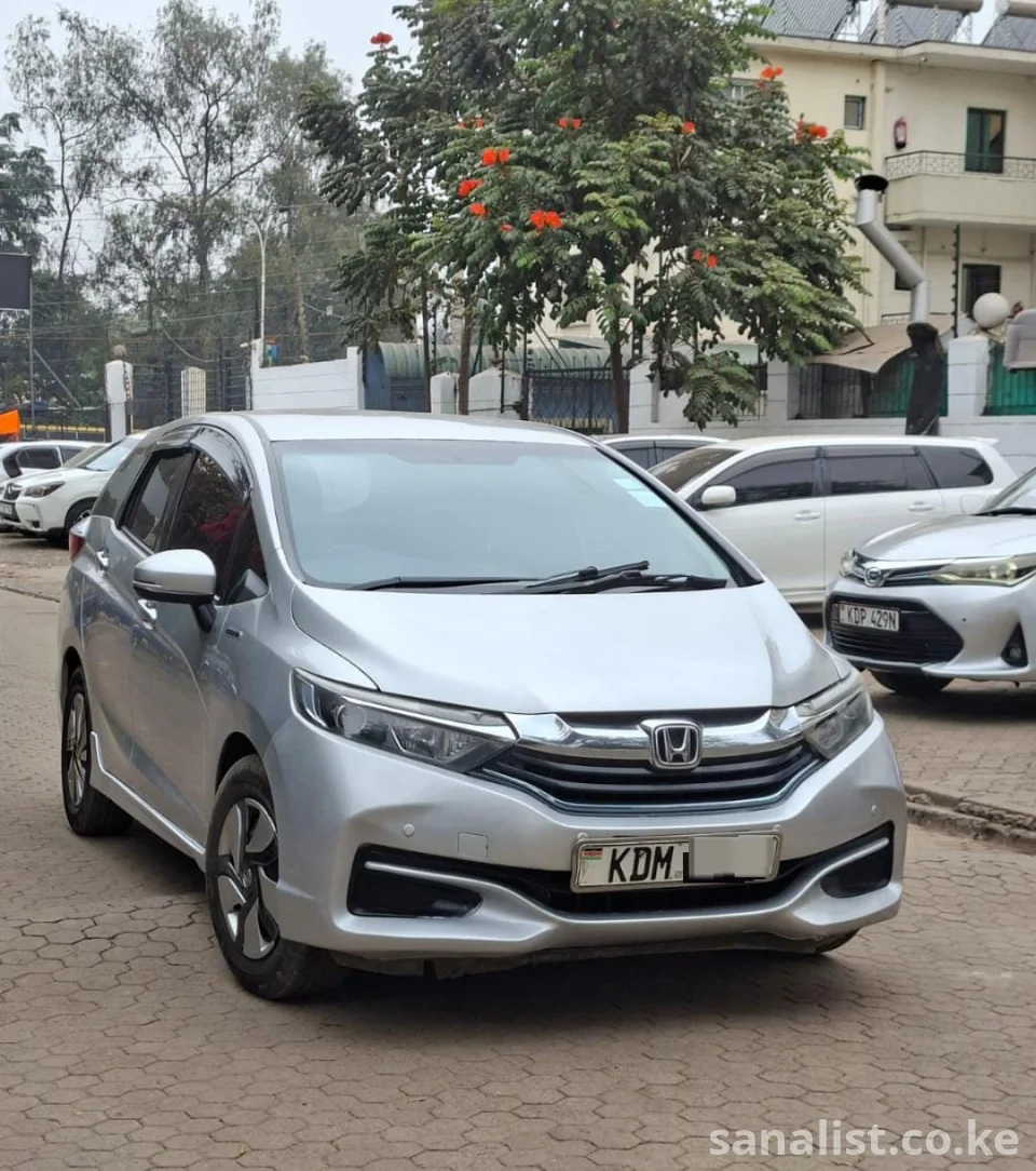 Honda Fit Shuttle 1.5L Hybrid Automatic for Sale in Nairobi, Kenya