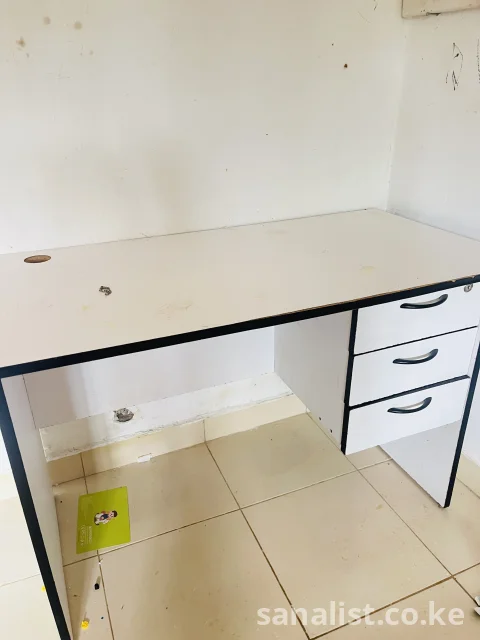 Used Study/Office Desk with 3 Drawers – Nairobi | SanaList