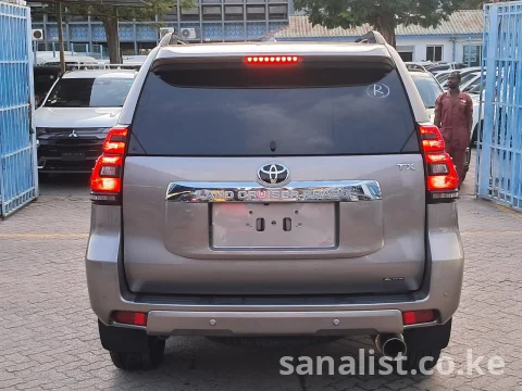 Toyota Land Cruiser Prado 2700cc Petrol – 35,000km | Fresh Import Ex-Japan | Mombasa | 2022 16