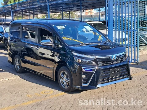 Toyota Voxy Hybrid 2019 1800cc 7-Seater with TV & Auto Doors Kenya
