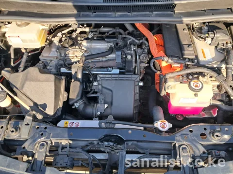 Toyota Voxy Hybrid 2019 1800cc 7-Seater with TV & Auto Doors Kenya 6