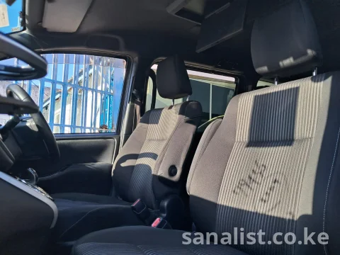 Toyota Voxy Hybrid 2019 1800cc 7-Seater with TV & Auto Doors Kenya 12