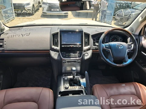 Toyota Land Cruiser ZX V8 2019 7-Seater 4600cc for Sale Kenya 10