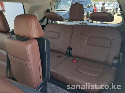 Toyota Land Cruiser ZX V8 2019 7-Seater 4600cc for Sale Kenya 7
