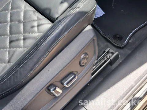 Audi SQ5 2020 V6 3000cc Petrol with Sunroof for Sale Kenya 10