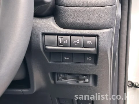2024 Toyota Prado VX 7-Seater for Sale in Mombasa, Kenya 11