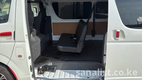 Toyota Hiace DX GL 2021 for Sale in Mombasa – Fresh Import, 40,000 KM | Sanalist 13