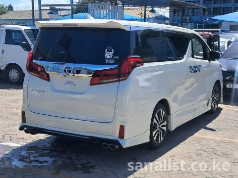 Used Toyota Alphard for Sale in Kenya | Fresh Import 4