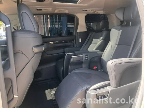 Used Toyota Alphard for Sale in Kenya | Fresh Import 13