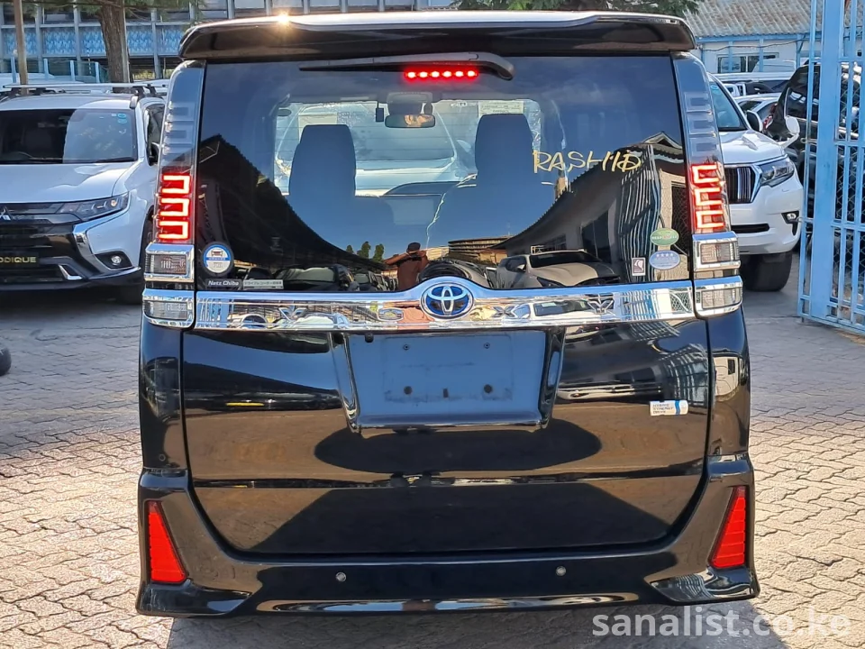 Toyota Voxy Hybrid 2019 1800cc 7-Seater with TV & Auto Doors Kenya
