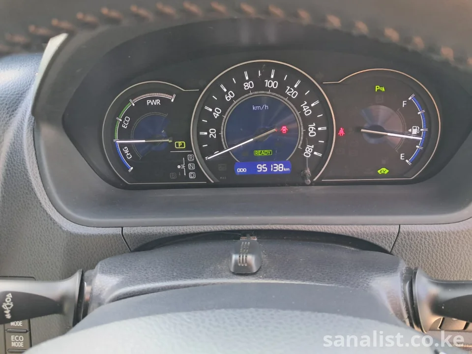 Toyota Voxy Hybrid 2019 1800cc 7-Seater with TV & Auto Doors Kenya