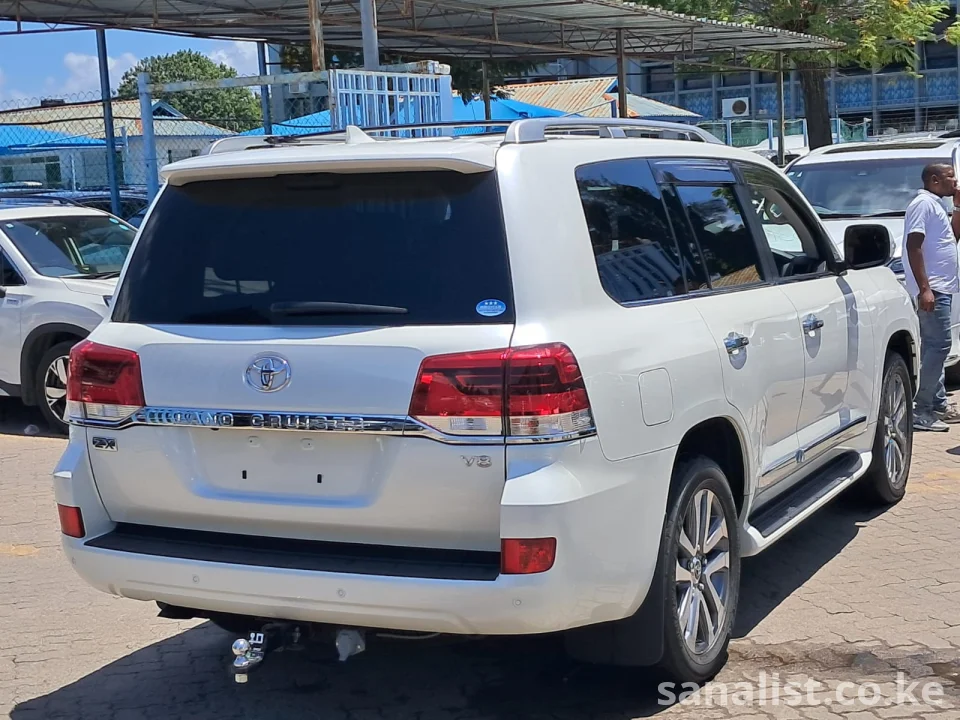 Toyota Land Cruiser ZX V8 2019 7-Seater 4600cc for Sale Kenya