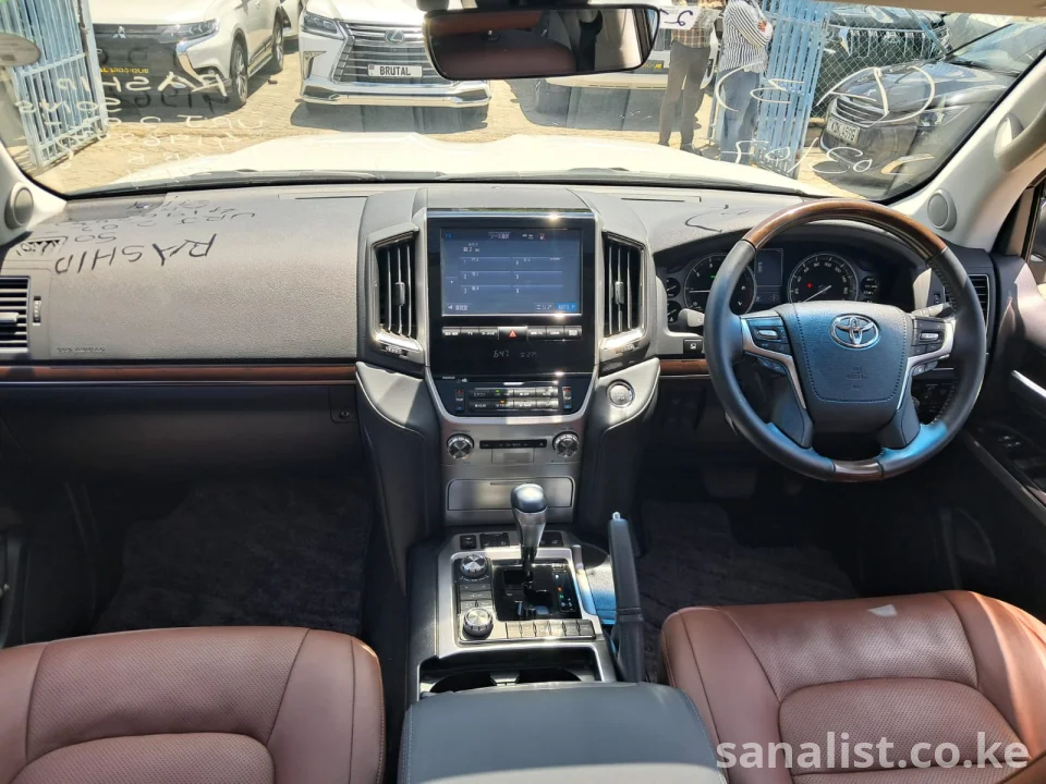 Toyota Land Cruiser ZX V8 2019 7-Seater 4600cc for Sale Kenya