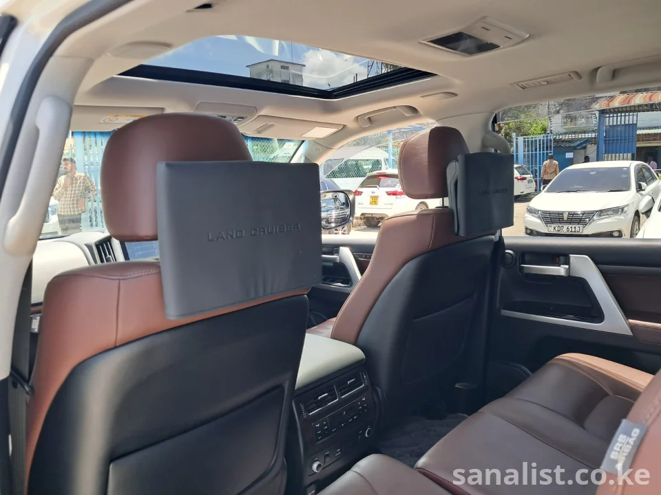 Toyota Land Cruiser ZX V8 2019 7-Seater 4600cc for Sale Kenya