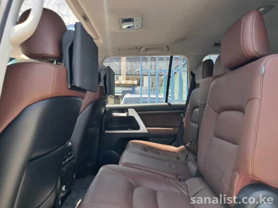 Toyota Land Cruiser ZX V8 2019 7-Seater 4600cc for Sale Kenya
