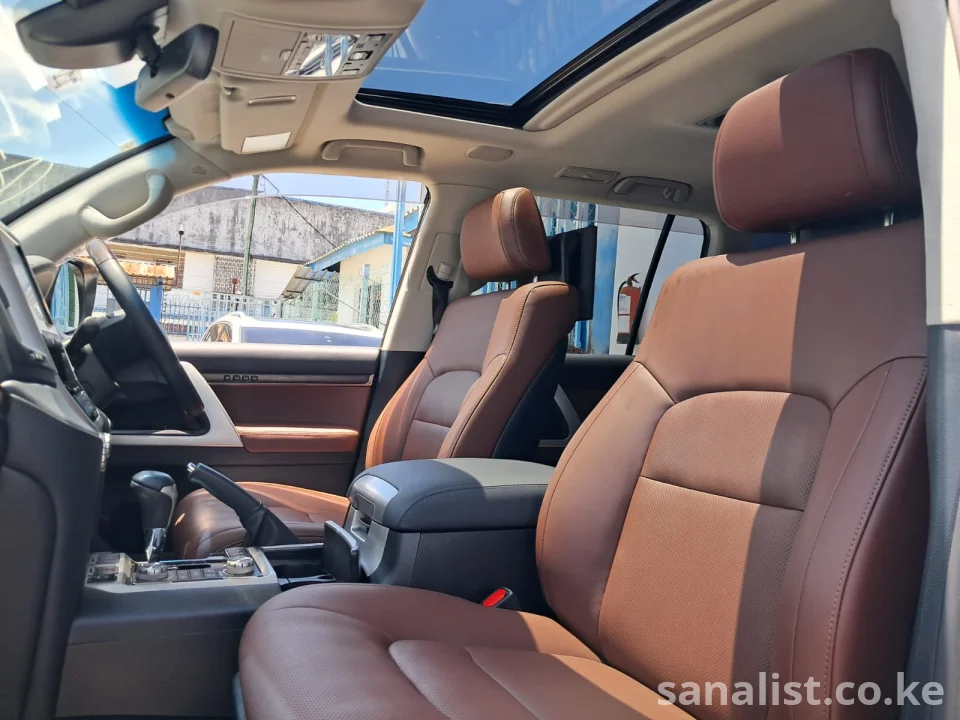 Toyota Land Cruiser ZX V8 2019 7-Seater 4600cc for Sale Kenya