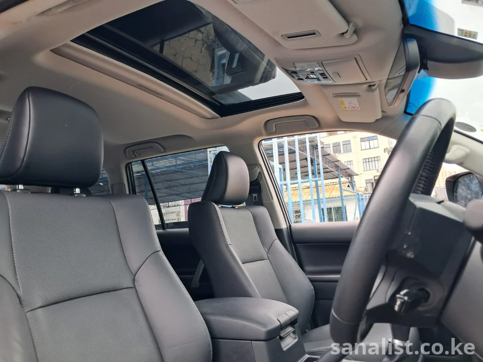 Toyota Prado TX-L 2022 2800cc Diesel 7-Seater with Roof Tent Kenya