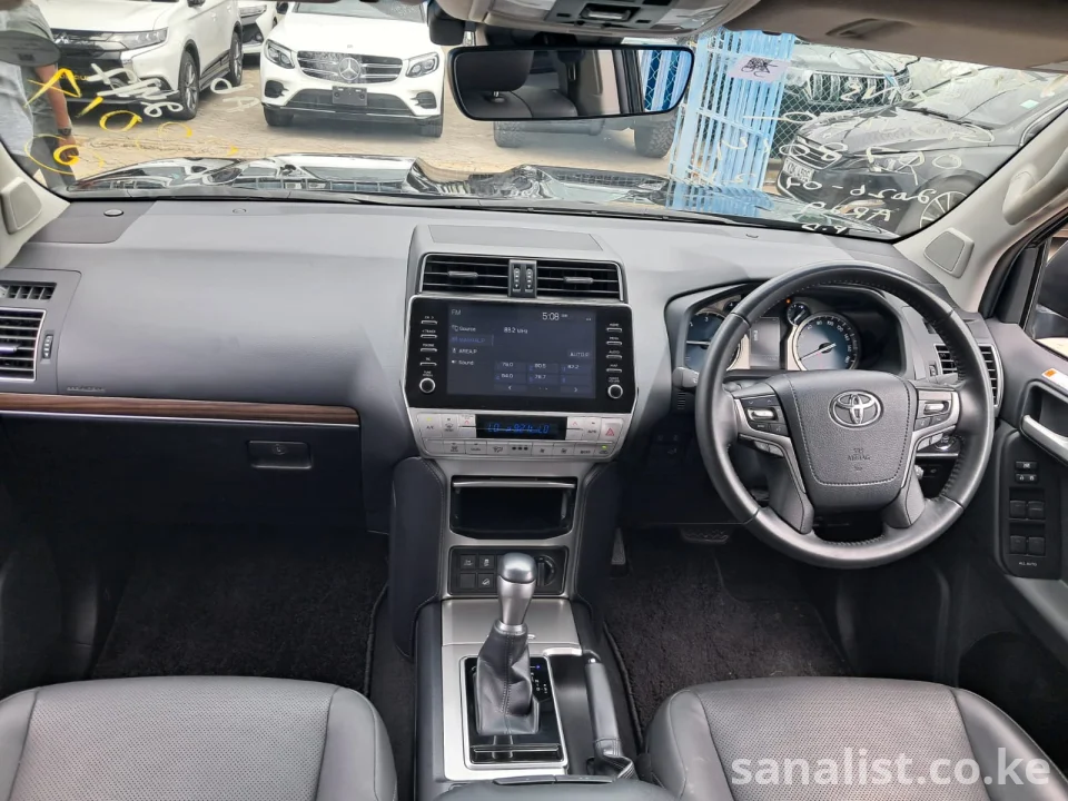 Toyota Prado TX-L 2022 2800cc Diesel 7-Seater with Roof Tent Kenya