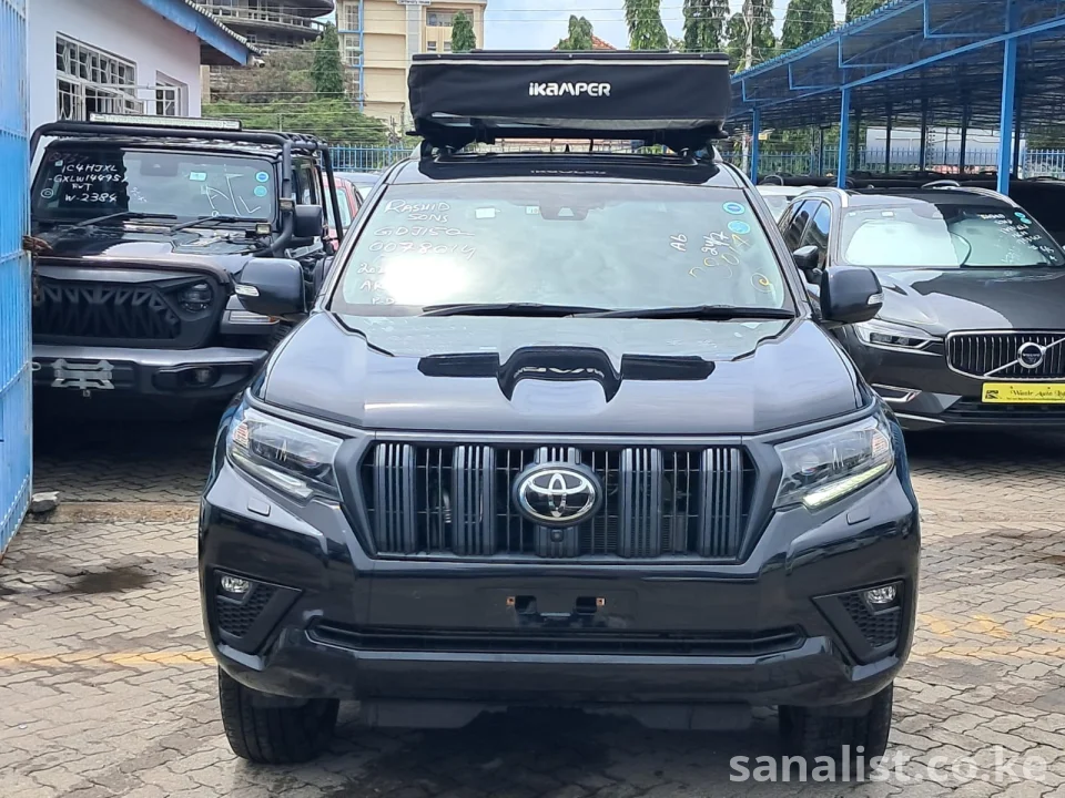 Toyota Prado TX-L 2022 2800cc Diesel 7-Seater with Roof Tent Kenya